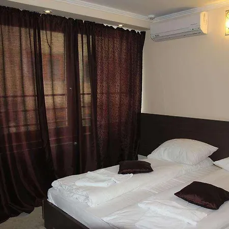 Etn Hotel 3*