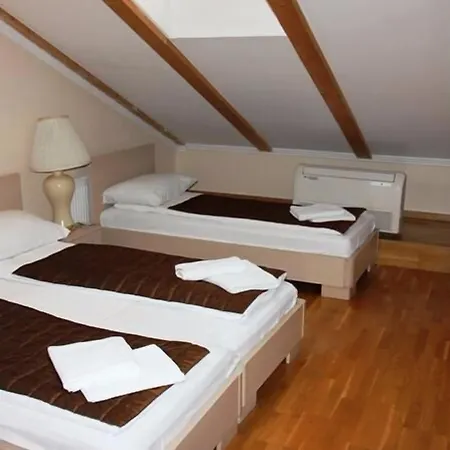 Hotel Etn 3*