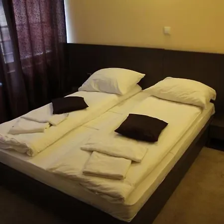 Etn Hotel 3*