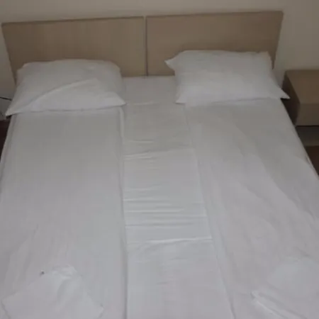 Hotel Etn 3*