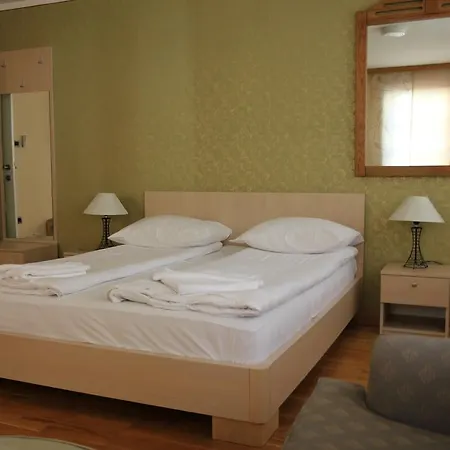 Hotel Etn